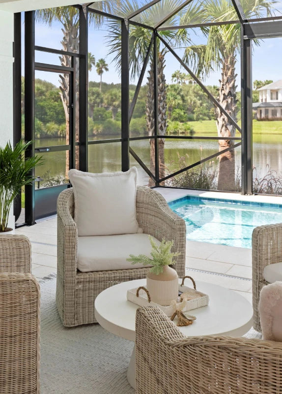 Photograph of covered pool on lanai